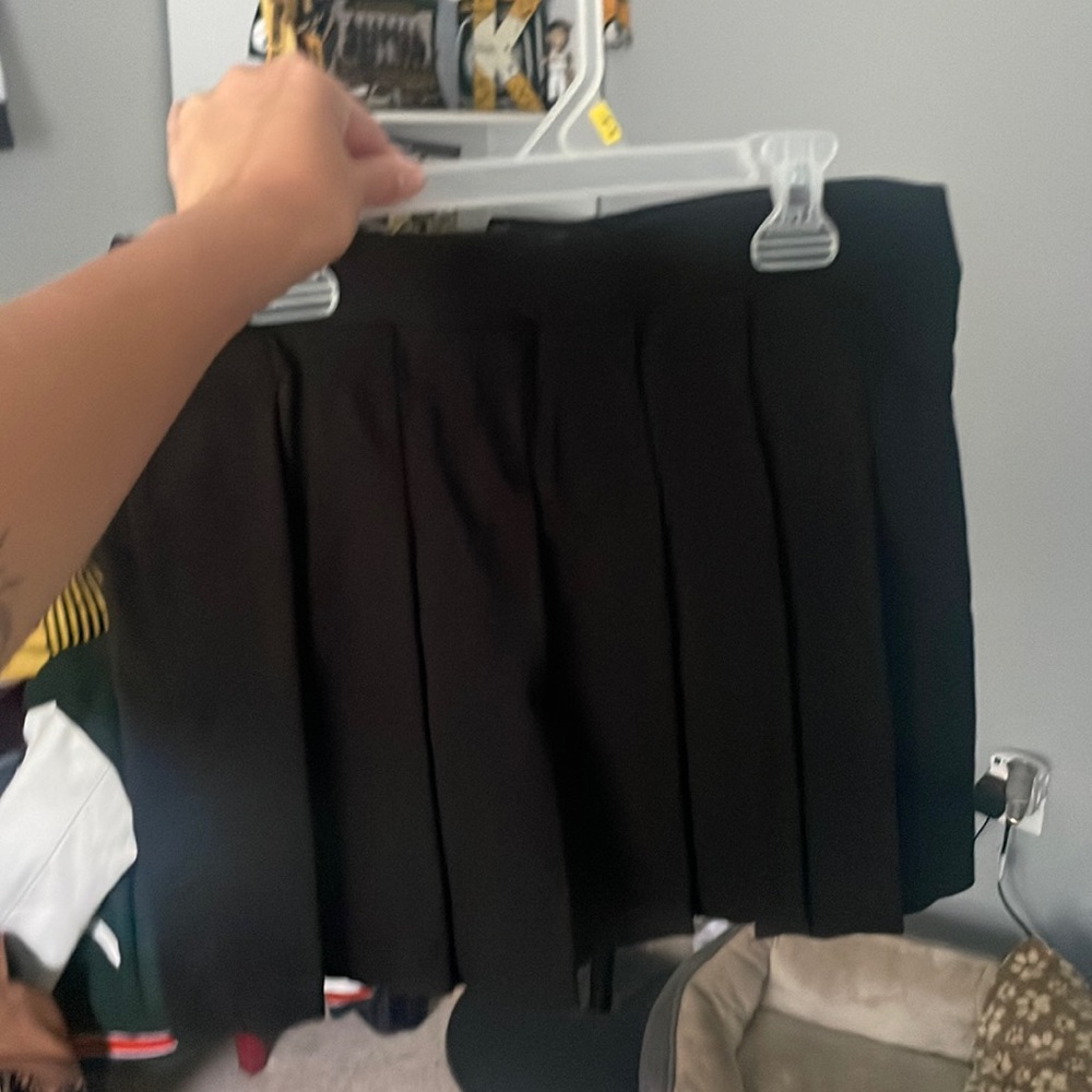 pleaded skirt